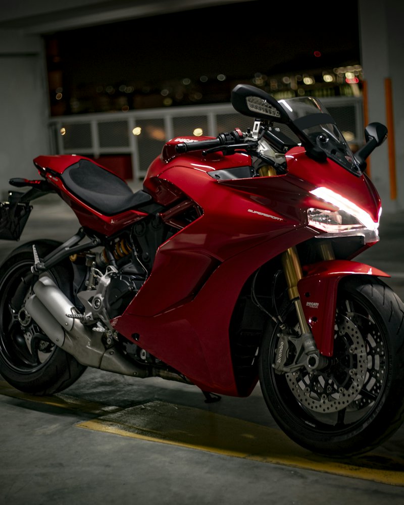 Moto sportive 650 cc